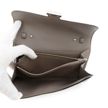 将图像加载到图库查看器中，HERMES Constance to Go Etain Epsom
