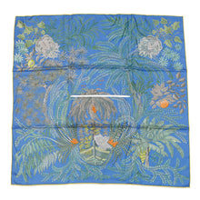 将图像加载到图库查看器中，HERMES Carre Dossart Double Face The Painters&#39; Garden Le Jardin de Peintres Poncho Blue/Vert/Orange/Purple Silk100%
