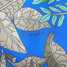 Load image into Gallery viewer, HERMES Carre Dossart Double Face The Painters&#39; Garden Le Jardin de Peintres Poncho Blue/Vert/Orange/Purple Silk100%
