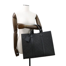 将图像加载到图库查看器中，LOUIS VUITTON Sac Plat 24H NoirM24786 Monogram・Taurillon Leather
