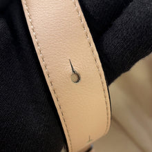 Load image into Gallery viewer, LOEWE hammock Light Pink/Jasmin FlowerA538S35X51 Leather Size Small
