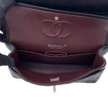 将图像加载到图库查看器中，CHANEL Matelasse W-Flap W-Chain Shoulder Bag BlackA01113 Caviar Leather Size 23
