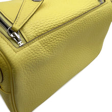 Load image into Gallery viewer, HERMES Lindy Limoncello Taurillon Clemence Size Mini
