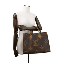 将图像加载到图库查看器中，LOUIS VUITTON Onthego RedM45321 Monogram Monogram Reverse Canvas Monogram Giant Size MM
