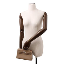 将图像加载到图库查看器中，HERMES PochetteKelly Etoupe Swift Leather
