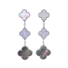 将图像加载到图库查看器中，Van Cleef &amp; Arpels Magic Alhambra Earring 3 MotifVCARN18800 18K White Gold
