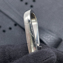 Load image into Gallery viewer, HERMES Evelyne3 Black Taurillon Clemence Size PM
