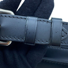 将图像加载到图库查看器中，LOUIS VUITTON Turenne NoirM59282 Epi Leather Size PM
