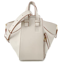 将图像加载到图库查看器中，LOEWE hammock light ghostA538S35X18 Leather Size Small
