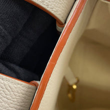 将图像加载到图库查看器中，LOEWE hammock light ghostA538S35X18 Leather Size Small
