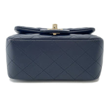 将图像加载到图库查看器中，CHANEL Matelasse Single Flap Chain Shoulder NavyA35200 Lambskin Size 17
