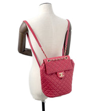 将图像加载到图库查看器中，CHANEL Matelasse Chain Backpack RedA91121 Lambskin
