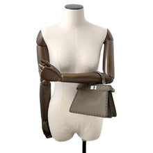 将图像加载到图库查看器中，FENDI Peekaboo Selleria I see you Khaki8BN335 Leather Size Petit
