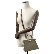 将图像加载到图库查看器中，FENDI Peekaboo Selleria I see you Khaki8BN335 Leather Size Petit
