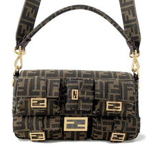 将图像加载到图库查看器中，FENDI Zucca Multi-Pocket Baguette Brown/Black8BR808 Jacquard
