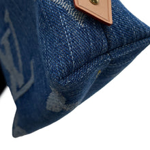 Load image into Gallery viewer, LOUIS VUITTON Pochette Cosmetic BlueM24316 MonogramDenim Size PM

