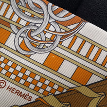 将图像加载到图库查看器中，HERMES Twilly Ma Le and Bag Charm Camel/White/BlancH062849S Silk100%
