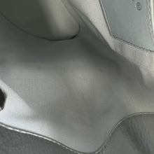 将图像加载到图库查看器中，CHANEL Backpack SilverAS5310 Metalic Lambskin
