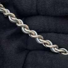 将图像加载到图库查看器中，CHANEL Backpack SilverAS5310 Metalic Lambskin
