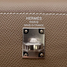Load image into Gallery viewer, HERMES Kelly Sellier Etoupe Epsom Size 25

