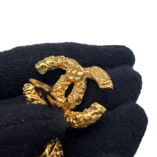 将图像加载到图库查看器中，CHANEL CC Logo Fringe Tassel Earring Lava Gold Gold Plated
