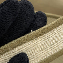 将图像加载到图库查看器中，LOEWE font tote EcruALF1B61X11 Jacquard Size Medium
