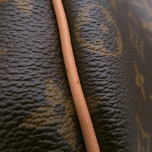 Load image into Gallery viewer, LOUIS VUITTON Totally BrownM56688 Monogram Size PM
