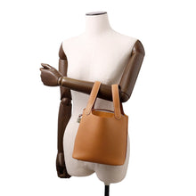 将图像加载到图库查看器中，HERMES Picotin Lock Gold Taurillon Clemence Size PM
