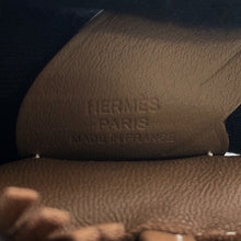 将图像加载到图库查看器中，HERMES Rodeo Pegasus Etoupe Lambskin Size PM
