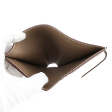 将图像加载到图库查看器中，HERMES BEAN Compact Etoupe Epsom
