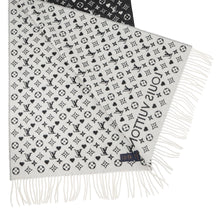 Load image into Gallery viewer, LOUIS VUITTON Echarpe Game On Scarf NoirMP2907 Cashmere100%
