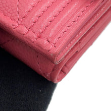 将图像加载到图库查看器中，CHANEL Boy Chanel Small Flap Wallet PinkA84432 Caviar Leather
