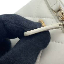 Load image into Gallery viewer, CHANEL Small vanity WhiteAP1447 Lambskin
