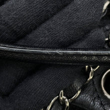 将图像加载到图库查看器中，CHANEL Paris-Dallas Drawstring Bag Shoulder Bag Black Suede leather
