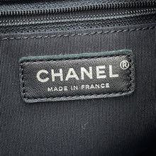 将图像加载到图库查看器中，CHANEL Paris-Dallas Drawstring Bag Shoulder Bag Black Suede leather
