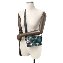 将图像加载到图库查看器中，LOUIS VUITTON Steamer Wearable Wallet BlackM81852 Monogram Eclipse
