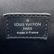 将图像加载到图库查看器中，LOUIS VUITTON Steamer Wearable Wallet BlackM81852 Monogram Eclipse
