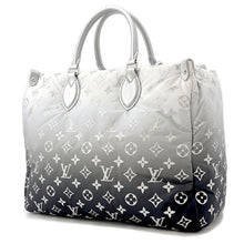 将图像加载到图库查看器中，LOUIS VUITTON LV SKI Onthego FrostM11847 Monogram・Nylon Size MM
