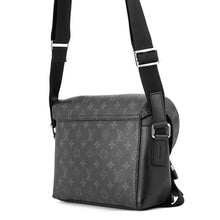 Load image into Gallery viewer, LOUIS VUITTON Messenger Voyage NoirM40511 Monogram Eclipse Size PM
