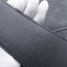 将图像加载到图库查看器中，LOUIS VUITTON Messenger Voyage NoirM40511 Monogram Eclipse Size PM
