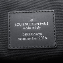 将图像加载到图库查看器中，LOUIS VUITTON Messenger Voyage NoirM40511 Monogram Eclipse Size PM
