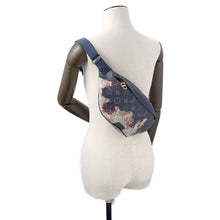 将图像加载到图库查看器中，LOUIS VUITTON Discovery Bumbag NavyM23905 Monogram・Bleach Size PM
