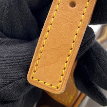 将图像加载到图库查看器中，LOUIS VUITTON Pochette・Croissant RedM51510 Monogram
