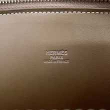 将图像加载到图库查看器中，HERMES Bolide Etoupe Taurillon Clemence Size 31
