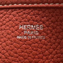 将图像加载到图库查看器中，HERMES Evelyne 3 Sanguine Taurillon Clemence Size PM
