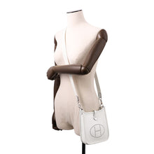 Load image into Gallery viewer, HERMES Evelyne Long New White Taurillon Clemence Size TPM
