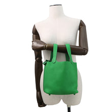 将图像加载到图库查看器中，HERMES Picotin Lock Mono Chrome Bamboo Taurillon Clemence Size PM
