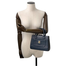 将图像加载到图库查看器中，CHANEL Neo Executive 2way Bag Black/NavyA69929 Leather Size Small
