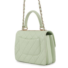 将图像加载到图库查看器中，CHANEL Trendy CC 2way Bag Light GreenA92236 Lambskin
