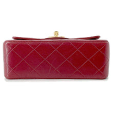 将图像加载到图库查看器中，CHANEL Matelasse ChainShoulder Bag Red Lambskin Size 17

